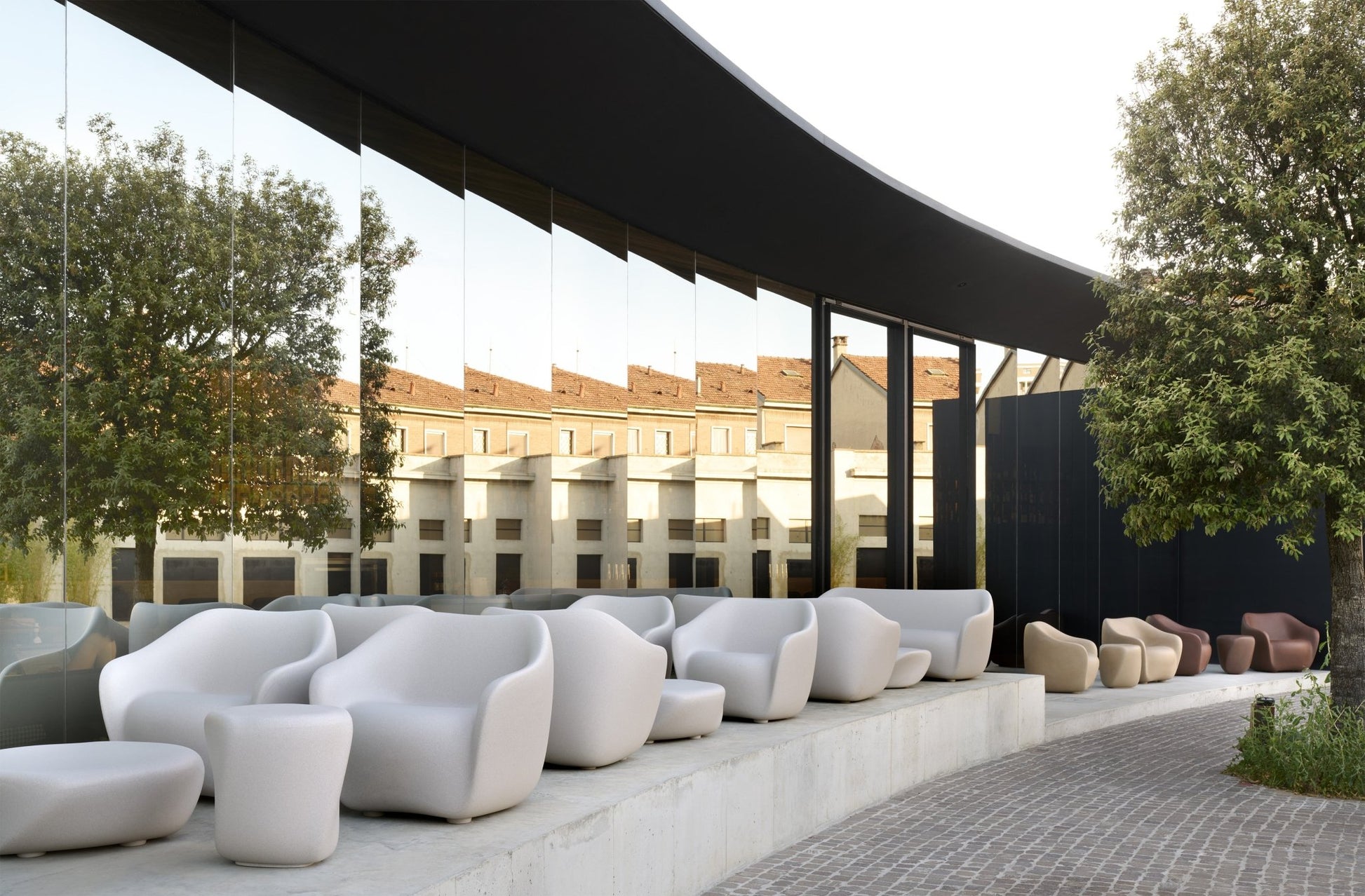 Table d'appoint Reborn – Design recyclé et responsable - SLIDE - La Maison MilanaiseREBORNTABLE401Gris clair