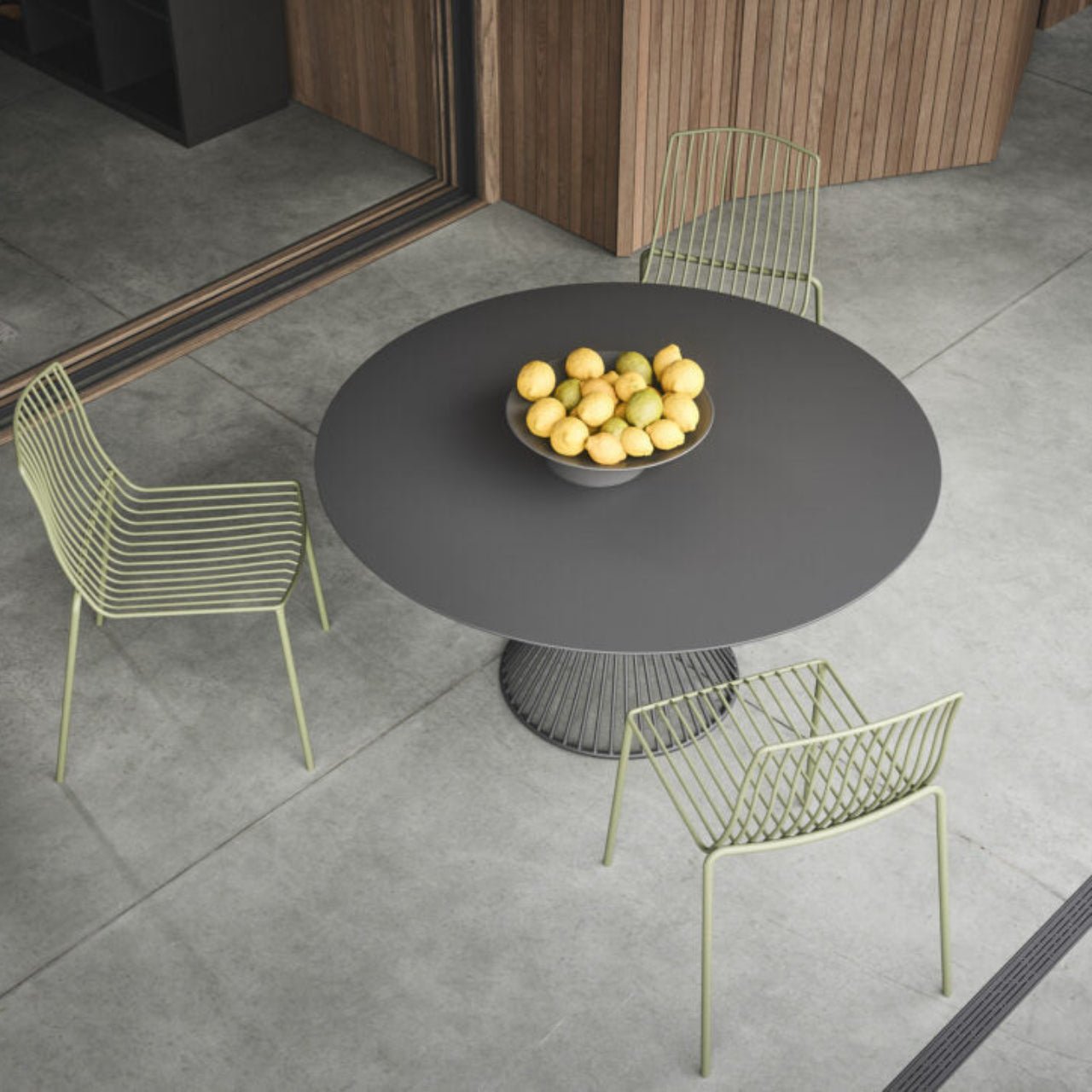 Table ronde BAOBAB extérieure – Design italien & couleurs audacieuses – IMPERIAL LINE - La Maison MilanaiseBAOBABEXT4NoirØ120cm